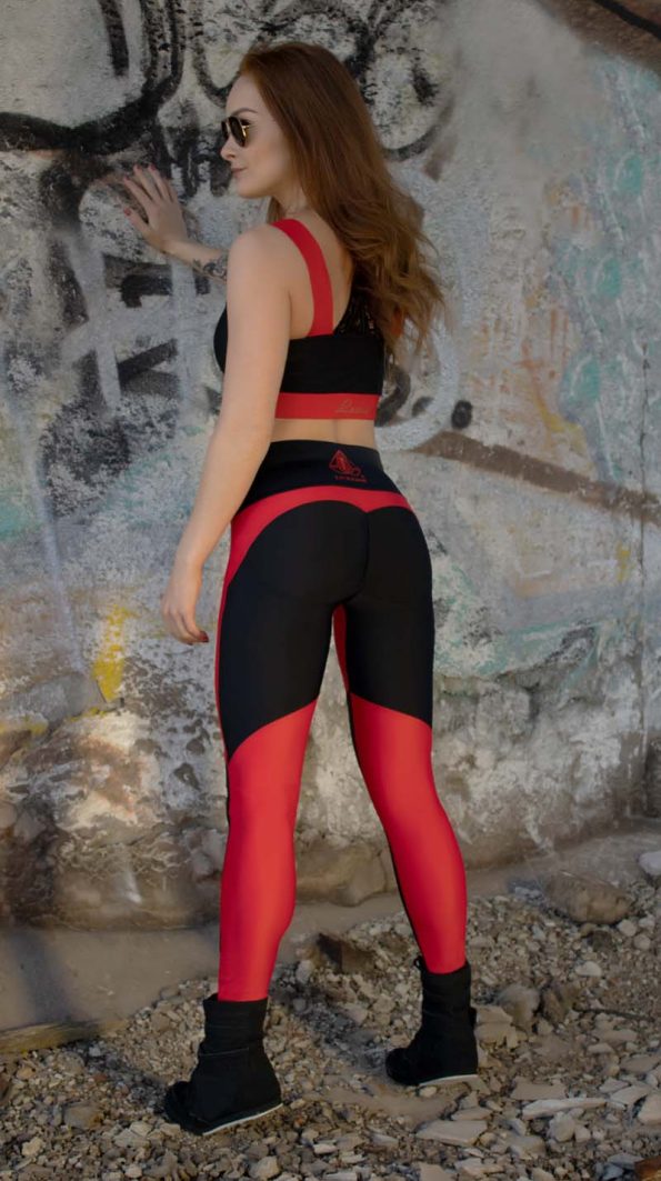 SCARLET-RED LEGÍNY (4)